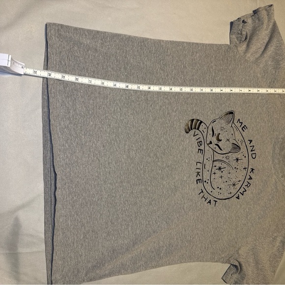 Taylor Swift Cat T Shirt Size L Me and Karma Vibe Like That Graphic Tee - Picture 4 of 6